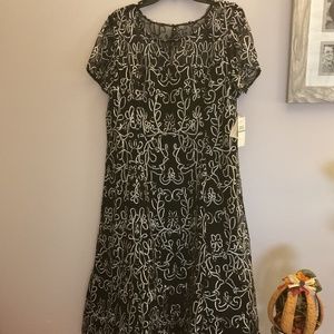 Black and White Floral Lace Embroidered Short Sleeve Dress